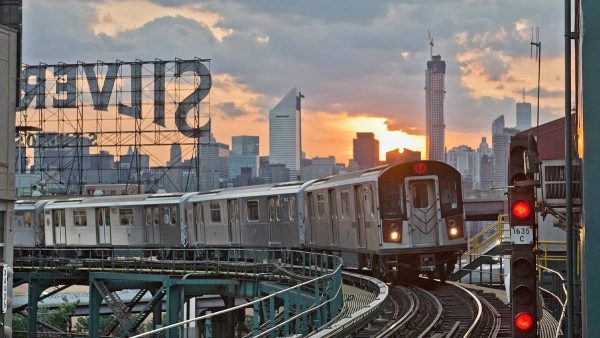 Repercussions of metropolitan subway commutes in NYC